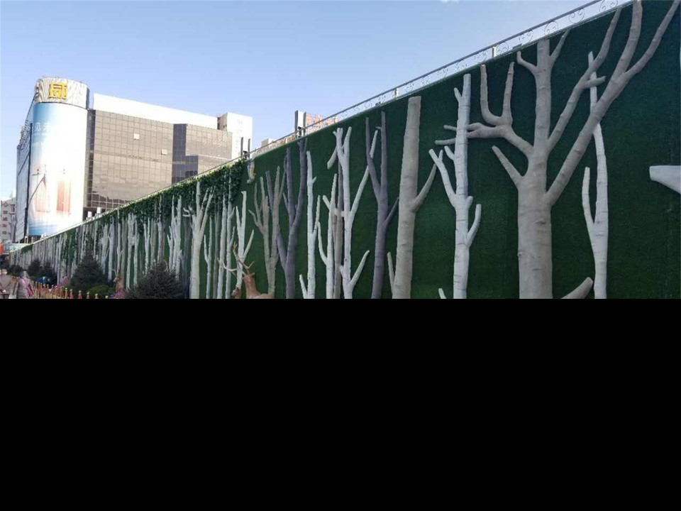 西单“都市森林”生态墙冬季景观